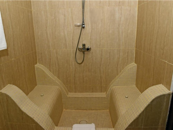 Maru Maru Hotel image 24